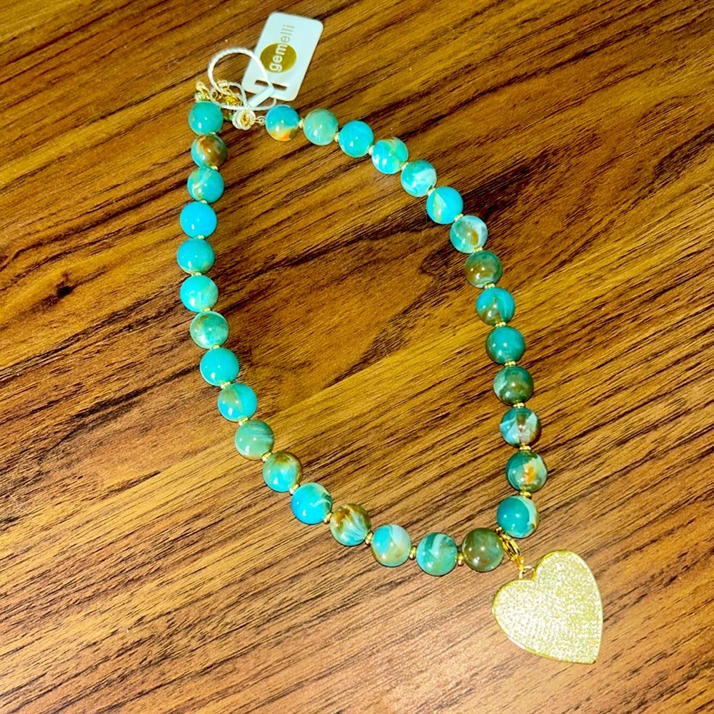 Gorgeous turquoise tone beaded necklace!